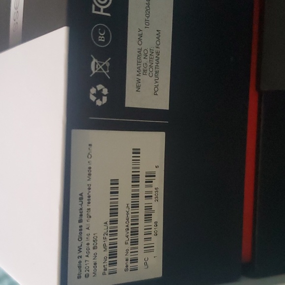 2 Beats Studio AND Beats Solo³ Wireless EMPTY BOXES ONLY - Picture 5 of 6